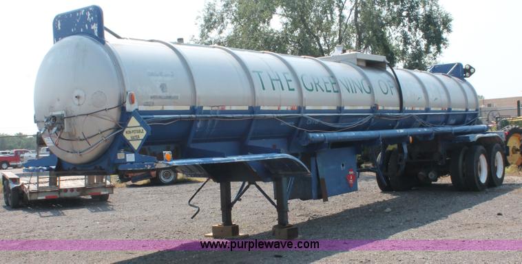 image for item I8178 1979 Arco tanker trailer