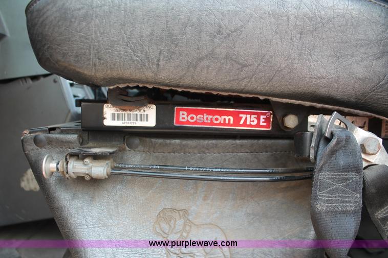 image for item I8179 1991 Mack CH613 semi truck