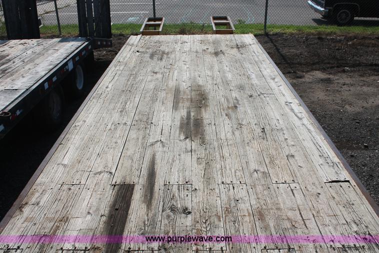 image for item I8180 2000 Belshe T-4 flatbed trailer