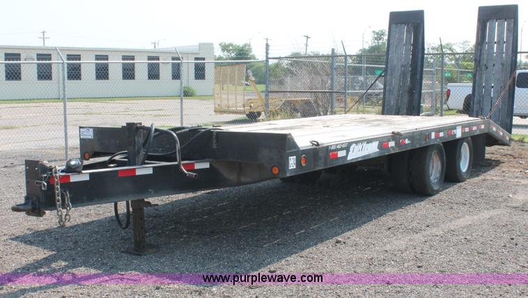 image for item I8181 2000 Contrail C24 equipment trailer