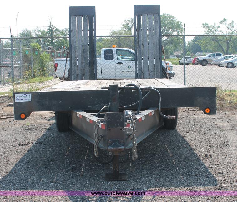 image for item I8181 2000 Contrail C24 equipment trailer