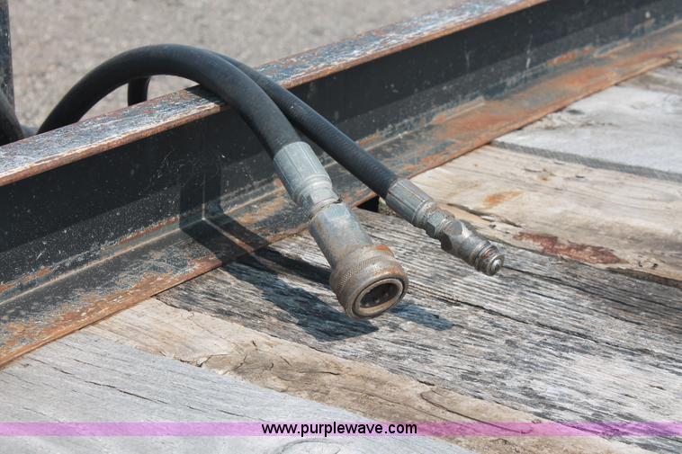 image for item I8181 2000 Contrail C24 equipment trailer