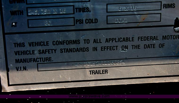 image for item I8181 2000 Contrail C24 equipment trailer