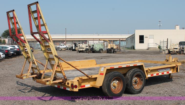 image for item I8187 2002 Towmaster equipment trailer