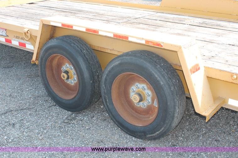 image for item I8187 2002 Towmaster equipment trailer