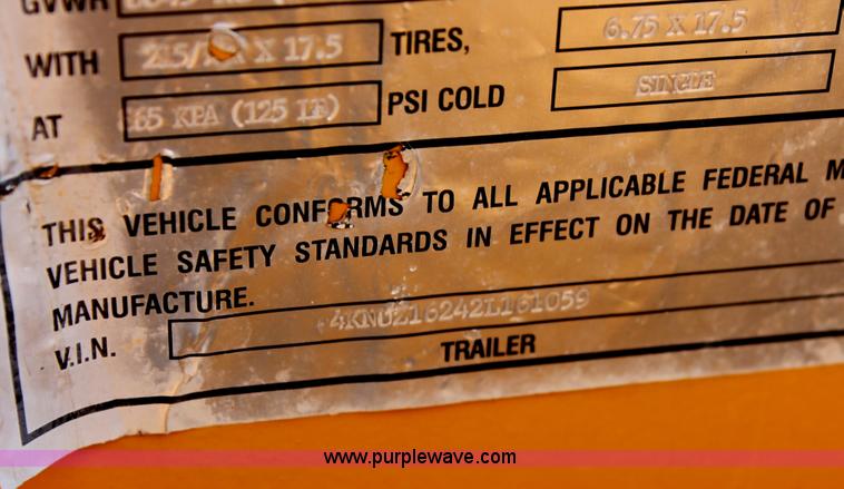 image for item I8187 2002 Towmaster equipment trailer