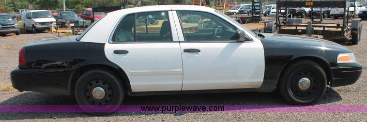 image for item I8190 2009 Ford Crown Victoria Police Interceptor