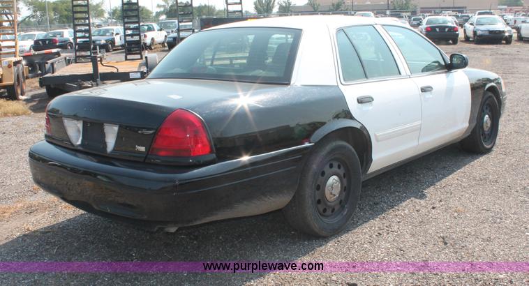 image for item I8190 2009 Ford Crown Victoria Police Interceptor