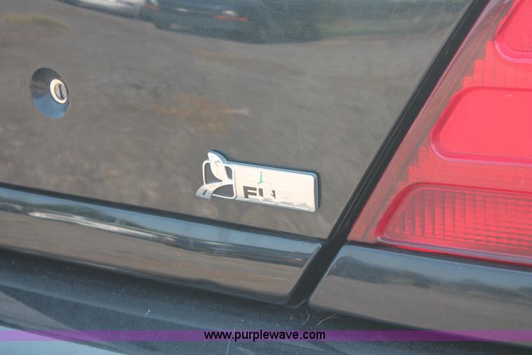 image for item I8190 2009 Ford Crown Victoria Police Interceptor