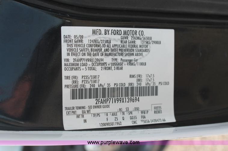 image for item I8190 2009 Ford Crown Victoria Police Interceptor