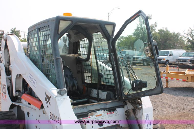 image for item I8191 2004 Bobcat S250 Turbo skid steer