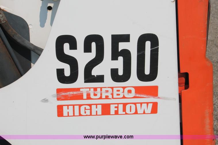 image for item I8191 2004 Bobcat S250 Turbo skid steer