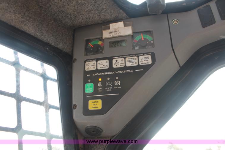 image for item I8192 2004 Bobcat S250 Turbo skid steer