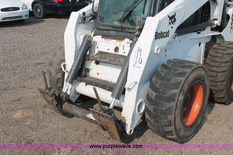 image for item I8192 2004 Bobcat S250 Turbo skid steer