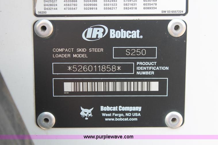 image for item I8192 2004 Bobcat S250 Turbo skid steer