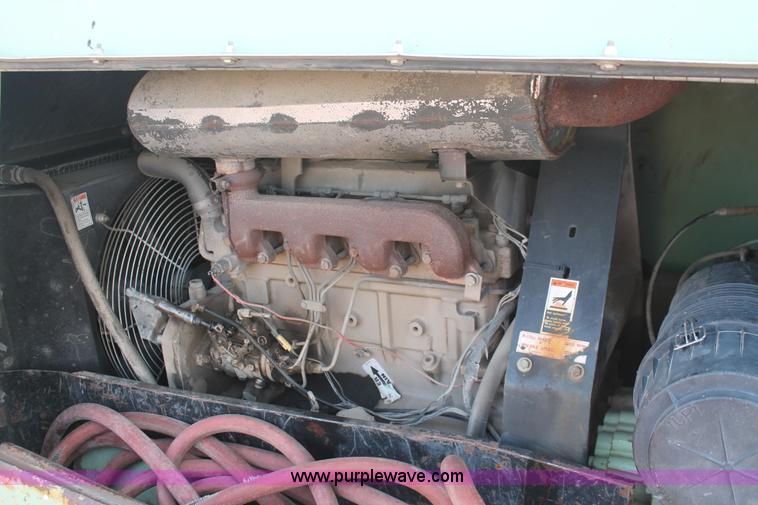 image for item I8195 1998 Sullair 185 DPQ-JD mobile compressor