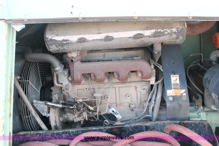 image for item I8195 1998 Sullair 185 DPQ-JD mobile compressor