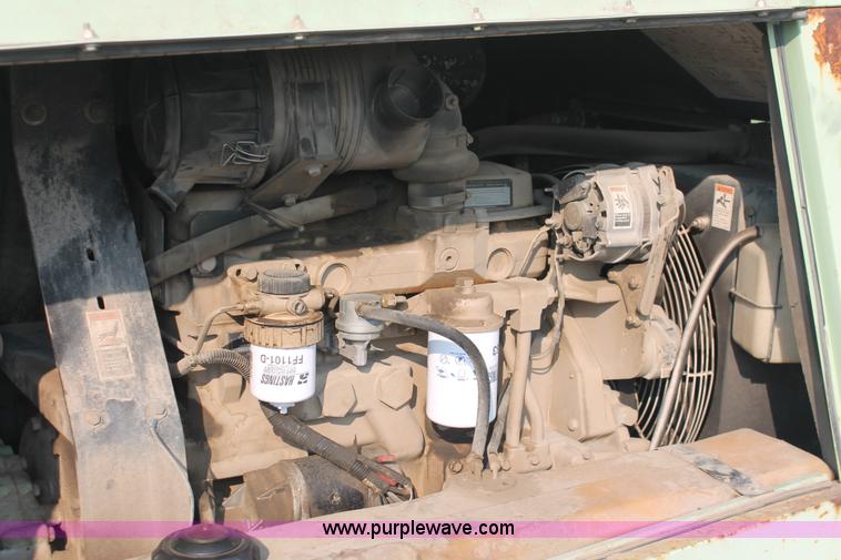 image for item I8195 1998 Sullair 185 DPQ-JD mobile compressor