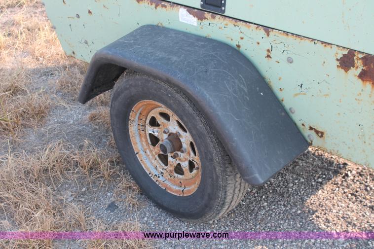 image for item I8195 1998 Sullair 185 DPQ-JD mobile compressor