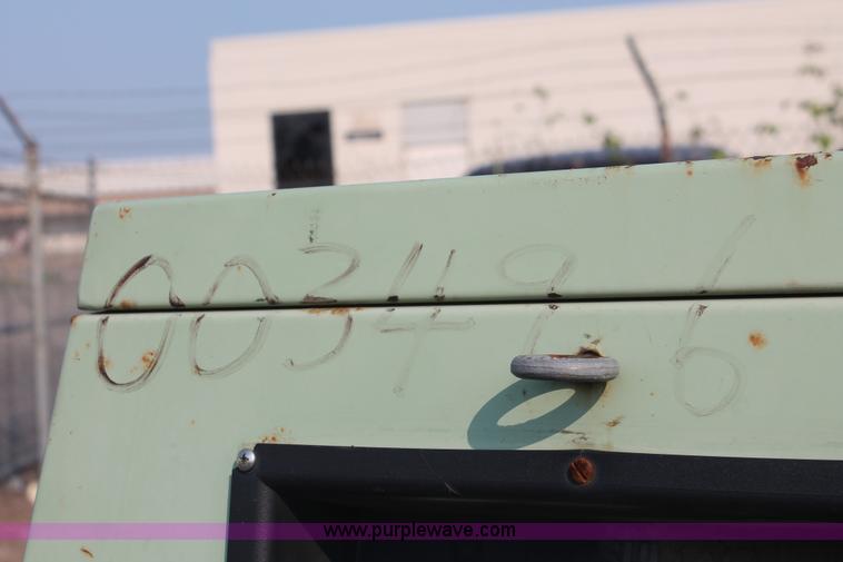 image for item I8195 1998 Sullair 185 DPQ-JD mobile compressor