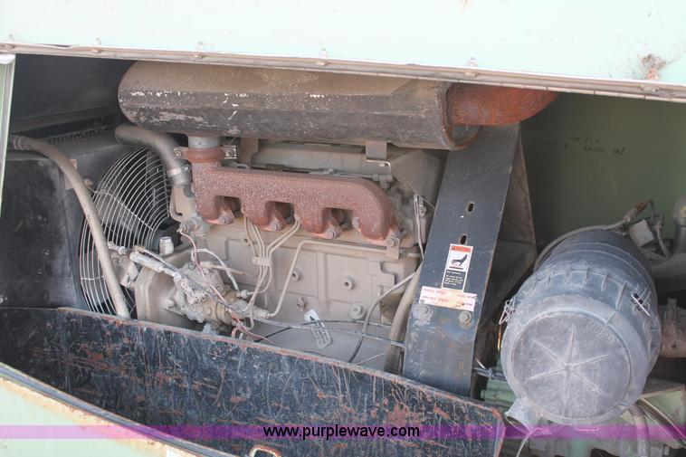 image for item I8196 1998 Sullair 185 DPQ-JD mobile compressor