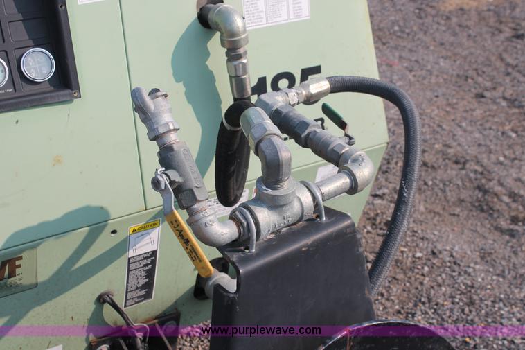 image for item I8196 1998 Sullair 185 DPQ-JD mobile compressor