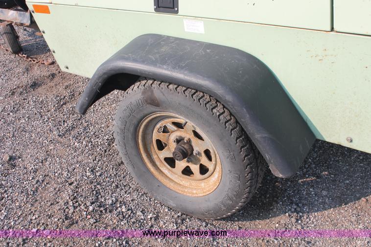 image for item I8196 1998 Sullair 185 DPQ-JD mobile compressor