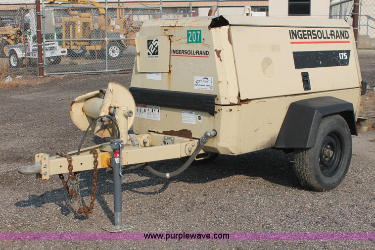 image for item I8197 1997 Ingersoll Rand P175WJD mobile compressor