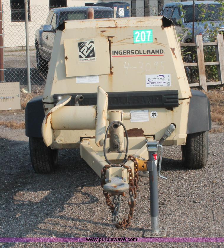 image for item I8197 1997 Ingersoll Rand P175WJD mobile compressor