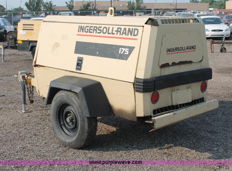 image for item I8197 1997 Ingersoll Rand P175WJD mobile compressor