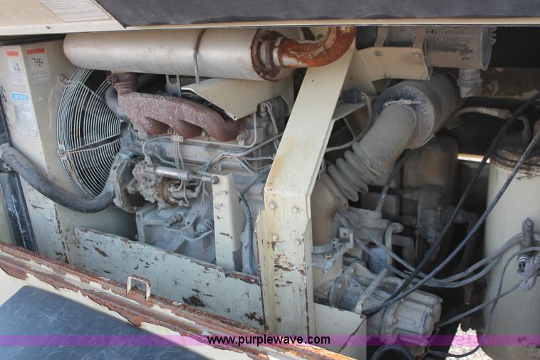 image for item I8197 1997 Ingersoll Rand P175WJD mobile compressor