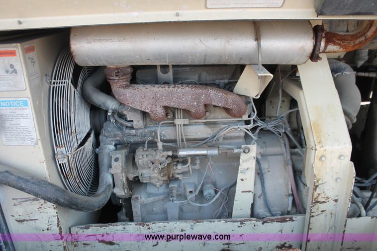 image for item I8197 1997 Ingersoll Rand P175WJD mobile compressor