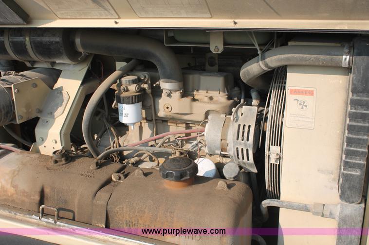 image for item I8197 1997 Ingersoll Rand P175WJD mobile compressor