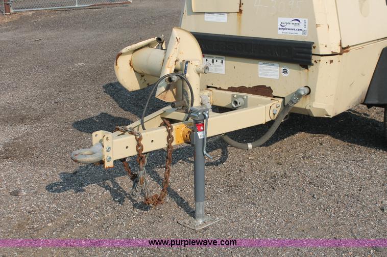 image for item I8197 1997 Ingersoll Rand P175WJD mobile compressor