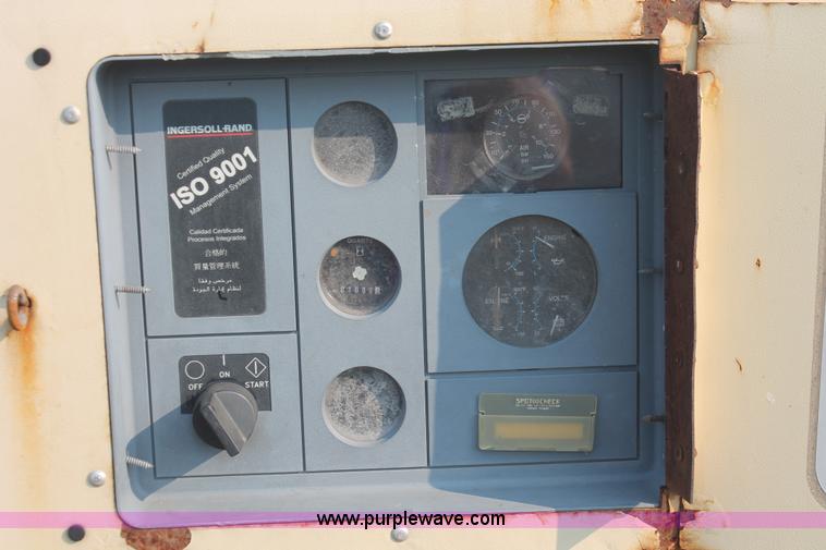 image for item I8197 1997 Ingersoll Rand P175WJD mobile compressor