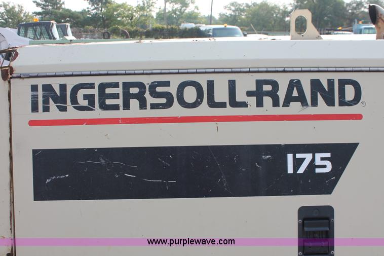 image for item I8197 1997 Ingersoll Rand P175WJD mobile compressor