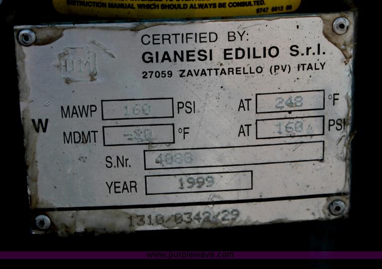 image for item I8198 2000 Atlas Copco XAS 96DD 185 mobile compressor