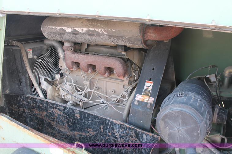 image for item I8199 1998 Sullair 185 DPQ-JD mobile compressor