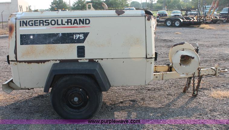 image for item I8200 1997 Ingersoll Rand P175WJD mobile compressor