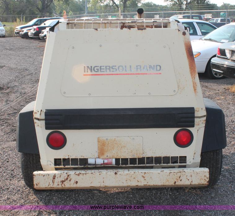 image for item I8200 1997 Ingersoll Rand P175WJD mobile compressor