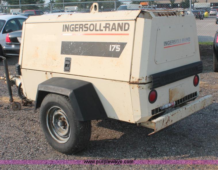 image for item I8200 1997 Ingersoll Rand P175WJD mobile compressor
