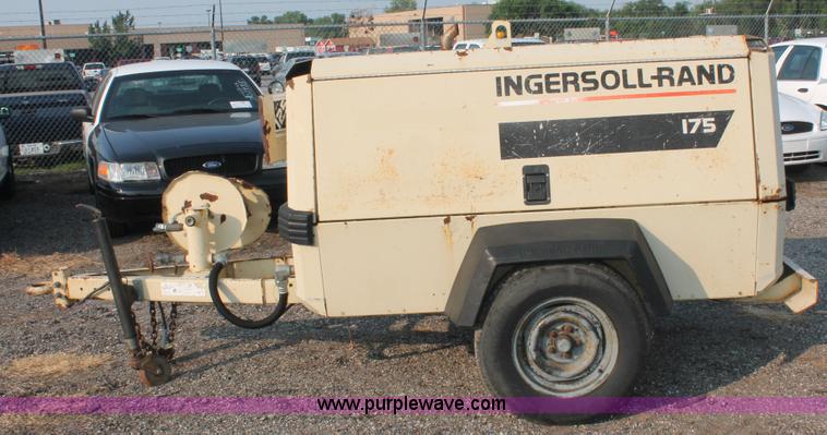 image for item I8200 1997 Ingersoll Rand P175WJD mobile compressor
