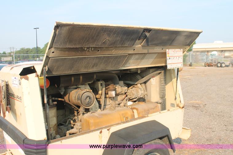 image for item I8200 1997 Ingersoll Rand P175WJD mobile compressor