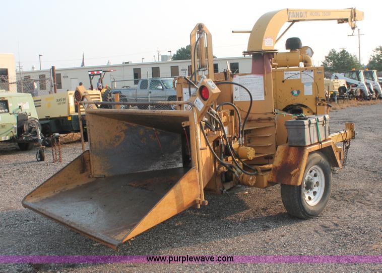 image for item I8203 Bandit 250XP mobile chipper/shredder