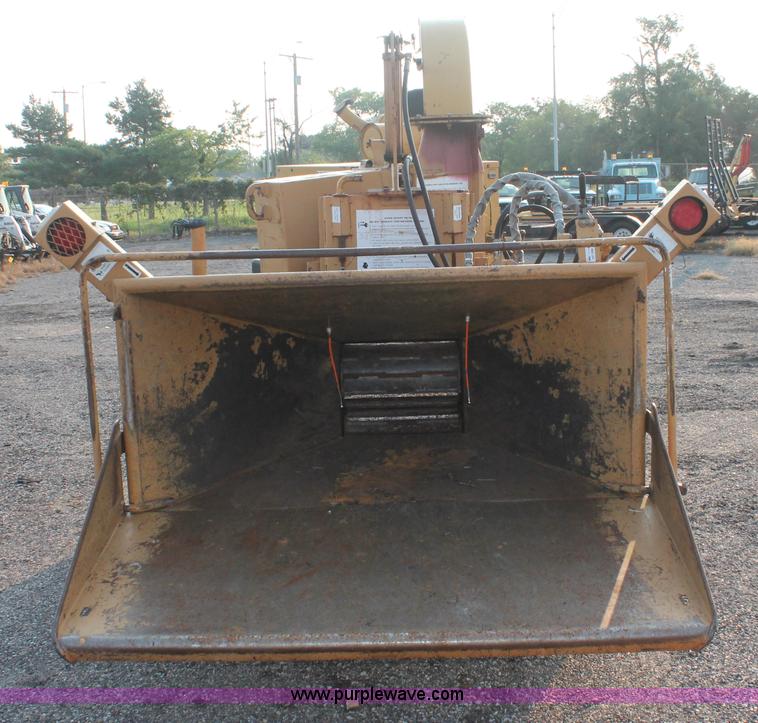 image for item I8203 Bandit 250XP mobile chipper/shredder