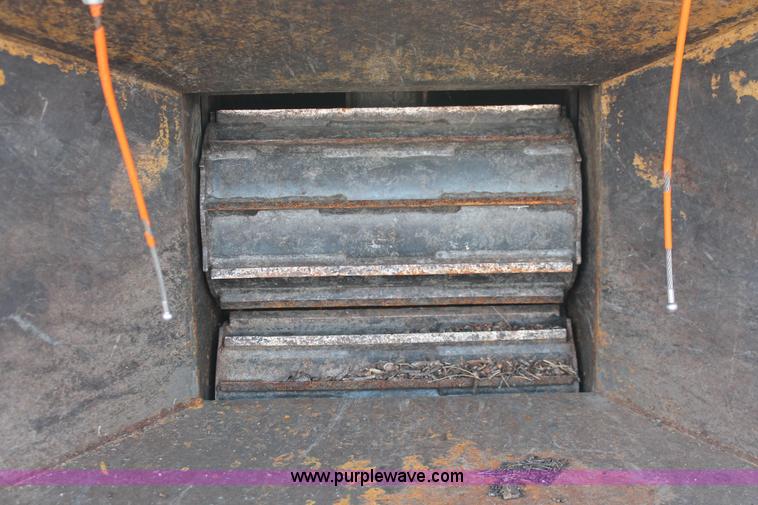 image for item I8203 Bandit 250XP mobile chipper/shredder