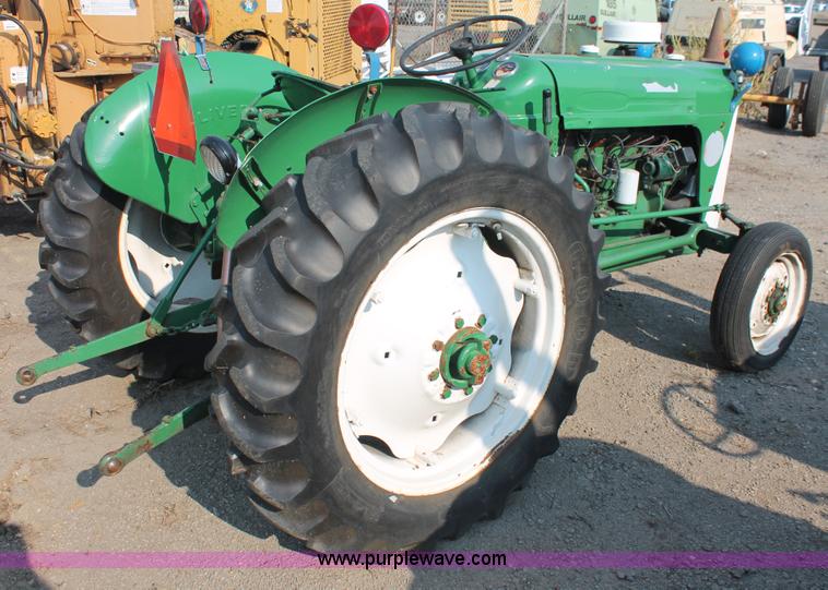 image for item I8204 Oliver tractor