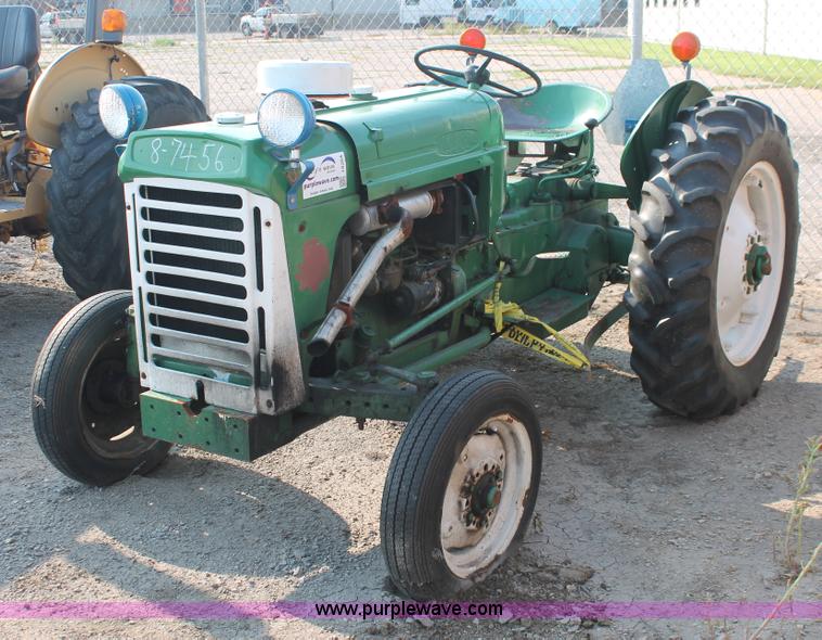 image for item I8204 Oliver tractor