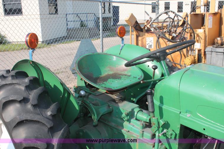 image for item I8204 Oliver tractor