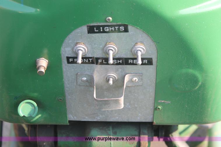 image for item I8204 Oliver tractor